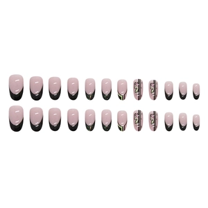 Faux ongles press-on papillon noir français ovales avec base nude et paillettes