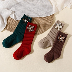 Knit kids mid-calf floral socks in dark green, red, beige and coffee colors