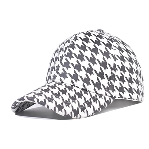 Houndstooth Baseball Cap Polyester Vintage Retro Winter Warm Curved Brim Adjustable Hat For Men Women
