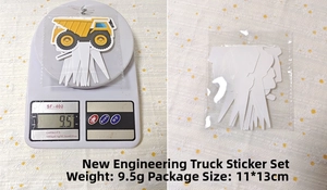 Construction vehicle cupcake toppers weighing 9.5g with packaging size 11x13cm