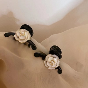 Camellia Flower Mini Hair Claw Clip Small Plastic Resin Hairpin With Faux Artificial Pearl Gold Trim Elegant French Style