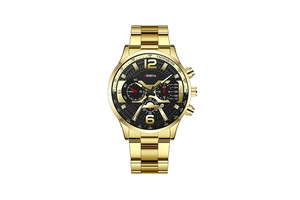 Gros plan du bracelet en acier doré et du cadran chronographe noir avec guichet de date