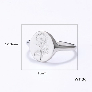 Detail view of sunflower engraved silver ring with 12.3mm surface and 3g weight