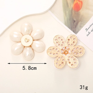 Elegant 5.8cm white pearl flower charm with gold heart center for DIY phone cases