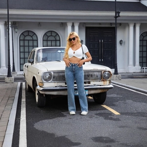 Damen High-Waist-Stretch-Jeans mit geradem Bein, Vintage-Waschung und Distressed-Optik