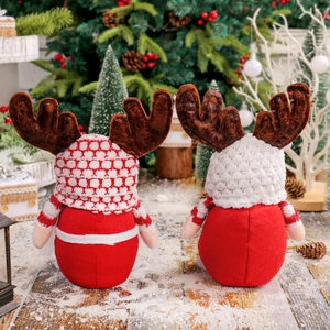 Poupées gnomes de Noël faites à la main avec bois de renne pour décoration festive