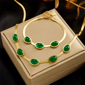 Women Jewelry 18K Gold Plated Stainless Steel Emerald Green Gemstone Flat Snake Bone Chain Necklace And Bracelet Retro
