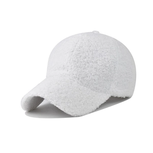 Berretto da baseball classico in lana d'agnello bianca con calda trama soffice per l'inverno