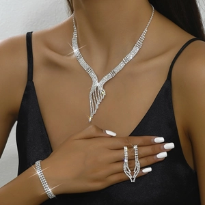 Sparkling silver rhinestone jewelry set with necklace earrings and bracelet for women