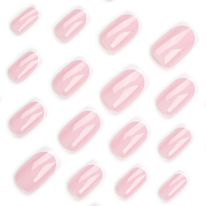 Faux ongles French classiques rose nude et blanc de forme carrée élégante