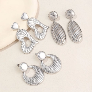 French Vintage Exaggerated Irregular Copper Stud Earrings For Women Minimalist Gold Silver Wave Pattern Geometric Heart Oval Round Earrings
