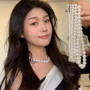 French vintage pearl necklace for women with elegant golden clasp and various pearl sizes