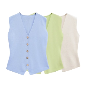 Gilets en tricot sans manches à col en V en bleu, vert et beige avec boutons dorés