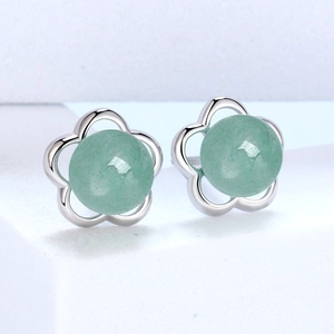Elegant S925 silver flower stud earrings with green natural aventurine gemstones