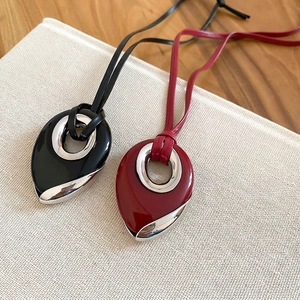 Minimalist leather cord necklace with glossy waterdrop pendant in black and red colors