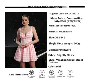 Detailansicht des rosa karierten Trägerkleides zeigt die Textur aus 100% Polyestergewebe