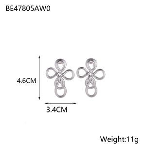 Detailed size parameters of 4.6cm x 3.4cm for the irregular silver leaf stud earrings