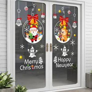 Details von Weihnachtsmann und Rentier Fensteraufklebern an Glastüren mit Weihnachtsgrüßen