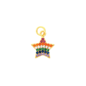 Détail macro du pendentif étoile plaqué or 18 carats avec pierres de zircone arc-en-ciel