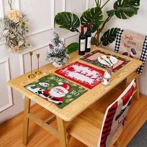 Christmas Placemats Polyester Knitted Heat Resistant Cartoon Santa Claus Reindeer Snowman Festive Dining Table Decoration