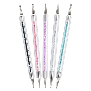 Detail van 5 nail art pennen met dubbele kop, strass handgrepen en diverse metalen punten