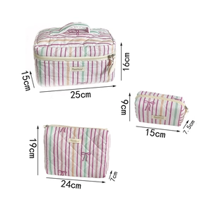 Detailed size specifications for striped quilted cosmetic bag set in three sizes