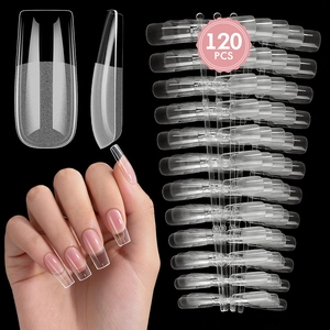 Vue détaillée de 120 capsules d'ongles carrées mates avec numéros sur fond noir