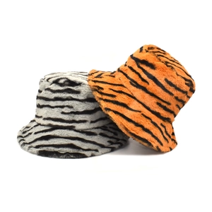 Winter-Fischerhut aus Kunstkaninchenfell mit Tigermuster in Grau und Orange für Damen
