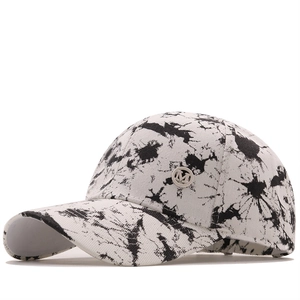 Baseball Cap Cotton Tie-Dye Ink Splash Pattern Metal M Logo Curved Brim Outdoor Sun Shade Unisex Casual Fashion Hat