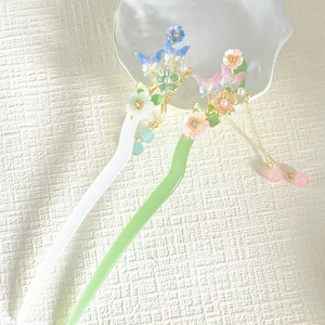 Elegant Chinese acetate flower and butterfly hair stick with golden tassel fringe