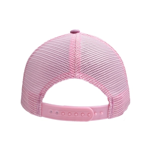 Vista trasera de gorra trucker rosa con malla transpirable y cierre de plástico ajustable