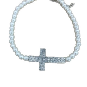 Élégant collier de perles orné d'un pendentif croix en strass au style minimaliste