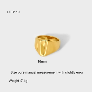 Detail showing 16mm width and 7.1g weight of gold hammered stainless steel ring