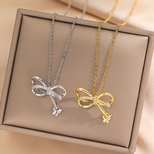 Elegant Bowknot Butterfly Pendant Necklace For Women Shiny Rhinestone Titanium Steel Choker Fashion Jewelry Gift