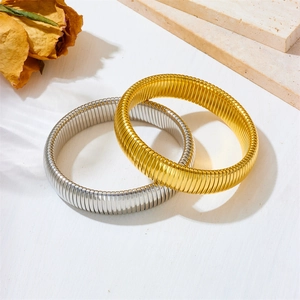Pulseras elásticas Tubogas de acero inoxidable en acabado oro y plata