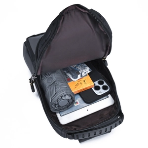 Waterproof oxford waist bag for men showing large capacity for tablet and umbrella