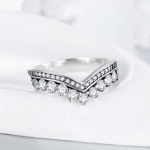 Classic S925 sterling silver V-shaped wishbone crown ring with sparkling white zircons