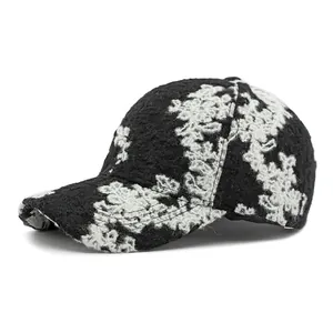 Ethnic style jacquard baseball cap with textured pattern and classic curved brim
