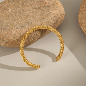 Minimalist 18K gold plated stainless steel twisted rope open bangle with texture
