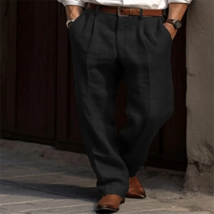 Men's straight-leg linen trousers with belt and side pockets in a relaxed street style