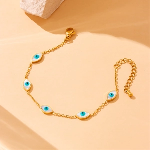 Bracciale dorato in acciaio al titanio con ciondoli occhio blu e chiusura a moschettone