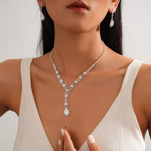 Silver V-shape drop jewelry set with teardrop necklace and earrings for wedding events