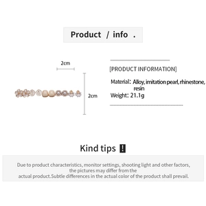 Detailed size and material guide for resin floral earrings with imitation pearls and rhinestones