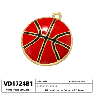 Detail eines roten und goldenen Basketball-Anhängers aus Messing mit Spezifikationen