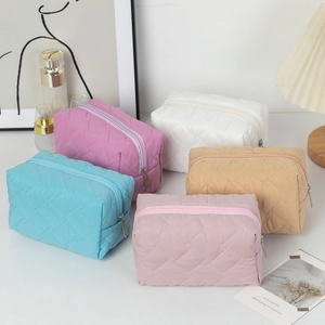 Quilted Cosmetic Bag Polyester Large Capacity Travel Toiletry Makeup Pouch Zipper Portable Solid Color Organizer Women