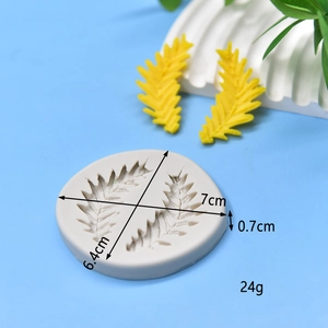 Two-leaf silicone mold for fondant and soap with precise dimensions 7cm x 6.4cm