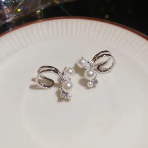 Elegant silver pearl cluster ear cuff with zircon accents for non-pierced ears