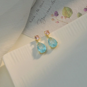 Elegant water drop earrings with pink and light blue crystals in gold setting