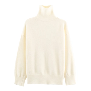 Chic pull en tricot blanc cassé à col roulé avec épaules tombantes et poignets côtelés