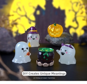 5pcs Halloween miniature garden set with luminous ghosts, pumpkin, and witch cauldron